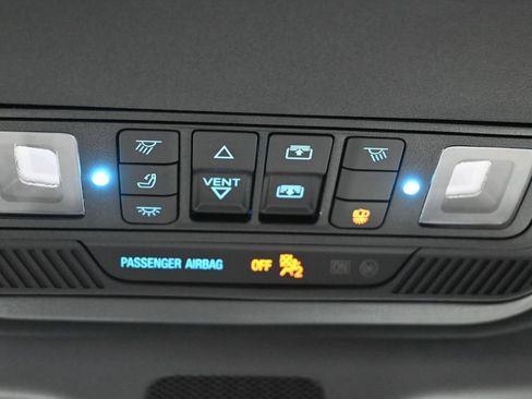 Used 2025 Ford Expedition Max Platinum w/ Stealth Appearance Package image 38