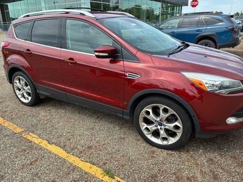Used 2016 Ford Escape Titanium w/ Equipment Group 301A FWD image 3