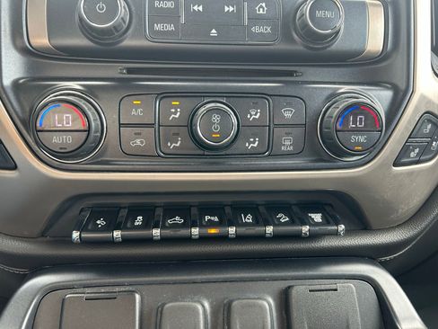 Used 2018 GMC Sierra 2500 Denali w/ Snow Plow Prep Package AWD/4WD image 21