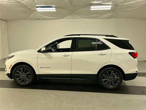 Used 2022 Chevrolet Equinox RS w/ RS Leather Package image 6