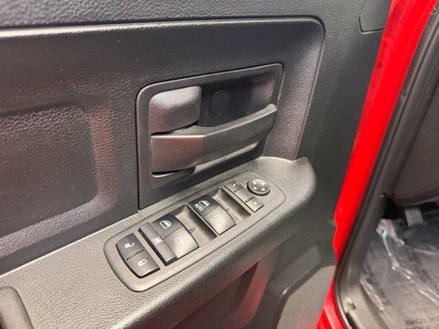 Used 2018 RAM 1500 Express w/ Express Value Package AWD/4WD image 10