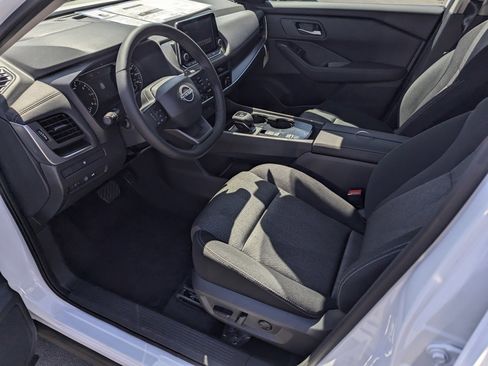 New 2026 Nissan Rogue SV FWD image 9