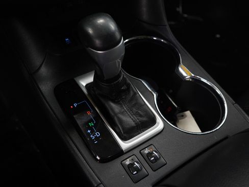 Used 2018 Toyota Highlander XLE image 22