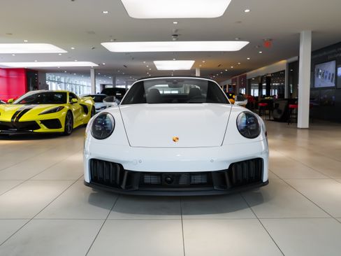 Used 2026 Porsche 911 Targa 4 GTS AWD/4WD image 8