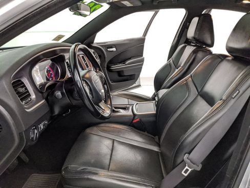Used 2020 Dodge Charger SXT w/ Leather Interior Group RWD image 17