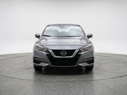 Used 2025 Nissan Versa SV FWD image 2