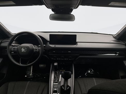 Used 2025 Honda Accord Sport image 14