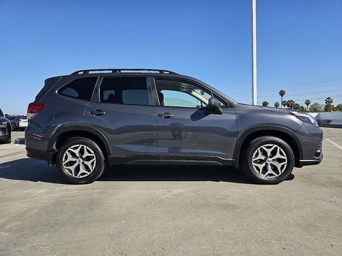 Certified 2023 Subaru Forester Premium AWD/4WD image 10