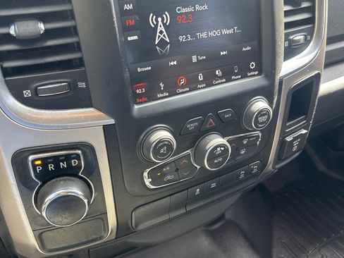 Used 2019 RAM 1500 Big Horn RWD image 11