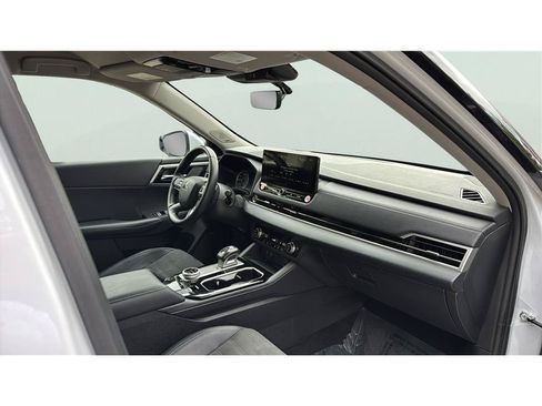 Used 2025 Mitsubishi Outlander SE FWD image 19
