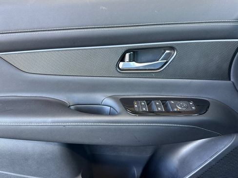Certified 2025 Nissan Murano SV FWD image 13