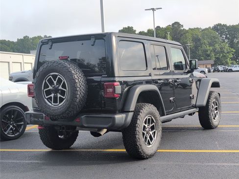 Used 2025 Jeep Wrangler Unlimited Rubicon AWD/4WD image 6