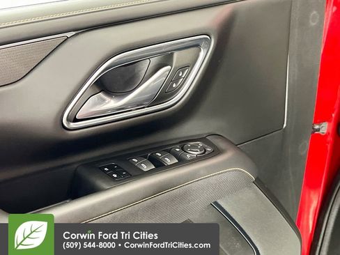 Used 2023 GMC Yukon AT4 w/ Technology Package image 12