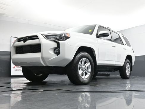 Used 2021 Toyota 4Runner SR5 image 27