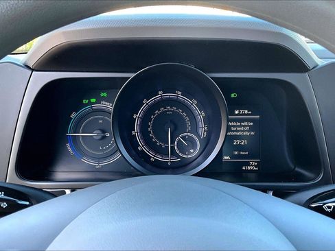 Used 2023 Hyundai Elantra Blue image 19