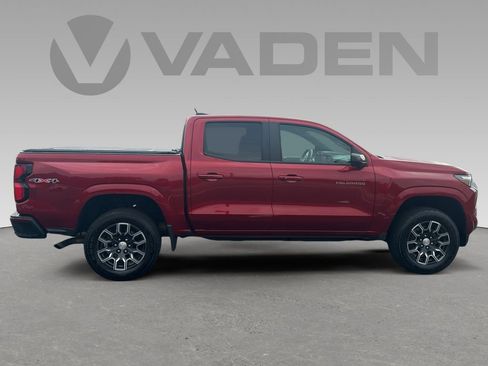 Used 2024 Chevrolet Colorado LT w/ LT Convenience Package III AWD/4WD image 5