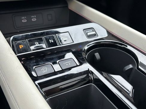 Used 2025 Nissan Murano SL image 25