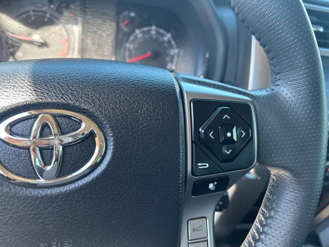 Used 2022 Toyota 4Runner SR5 Premium w/ Moonroof Package AWD/4WD image 23