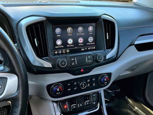 Certified 2020 GMC Terrain SLT image 10