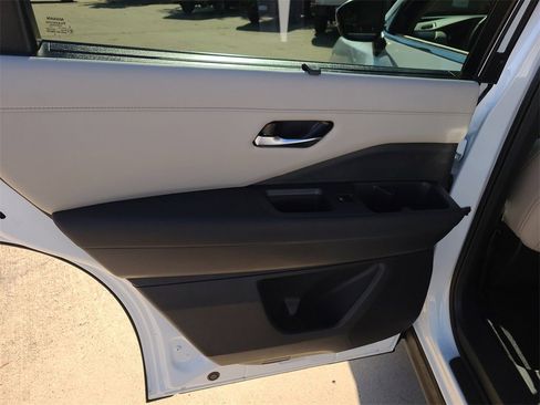 New 2025 Nissan Pathfinder SL w/ Cargo Package image 13
