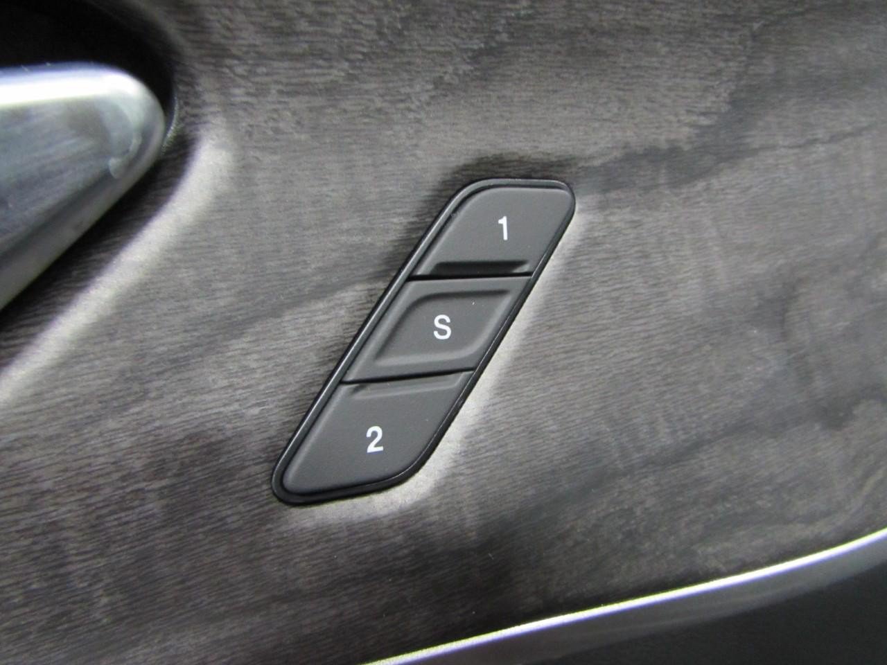 Used 2023 Jeep Grand Cherokee L Limited AWD/4WD image 23