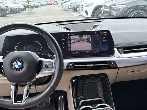 Used 2023 BMW X1 xDrive28i w/ M Sport Package image 22