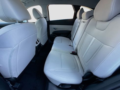 New 2026 Hyundai Tucson SEL FWD image 18