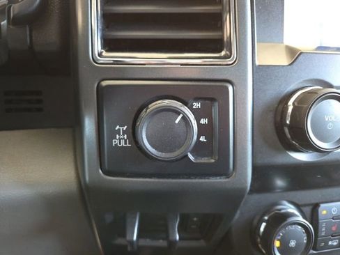 Used 2020 Ford F250 XLT w/ XLT Premium Package AWD/4WD image 59