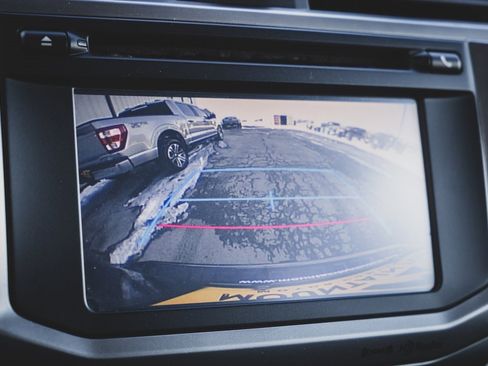 Used 2017 Toyota 4Runner SR5 image 16