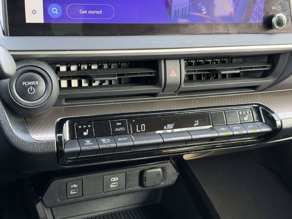Certified 2023 Toyota Prius XLE FWD image 5