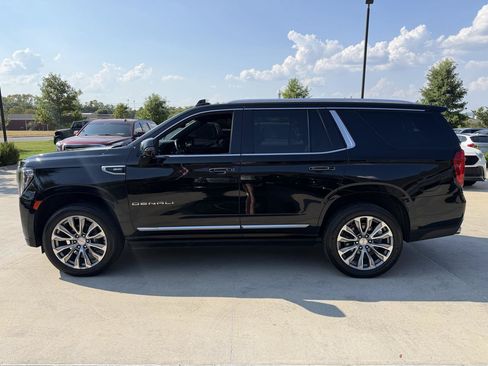 Used 2021 GMC Yukon Denali w/ Denali Ultimate Package AWD/4WD image 4