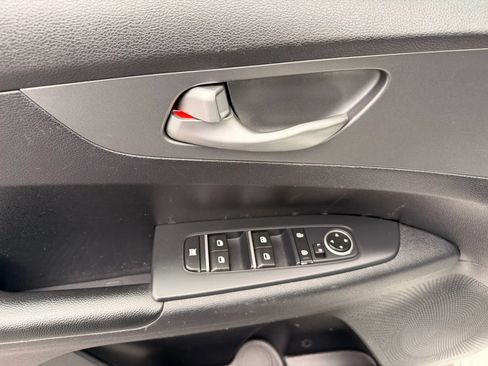 Used 2019 Kia Forte Sedan FWD image 18