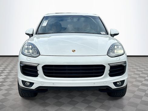 Used 2017 Porsche Cayenne Platinum Edition image 2