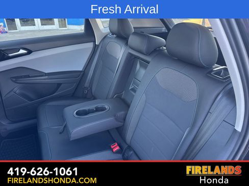 Used 2024 Volkswagen Taos SE image 26