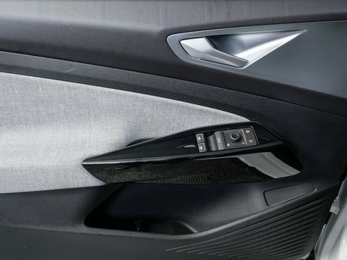 Used 2024 Volkswagen ID.4 2WD image 7