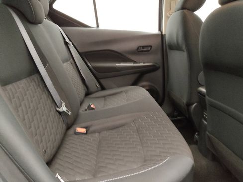 Used 2021 Nissan Kicks S FWD image 19