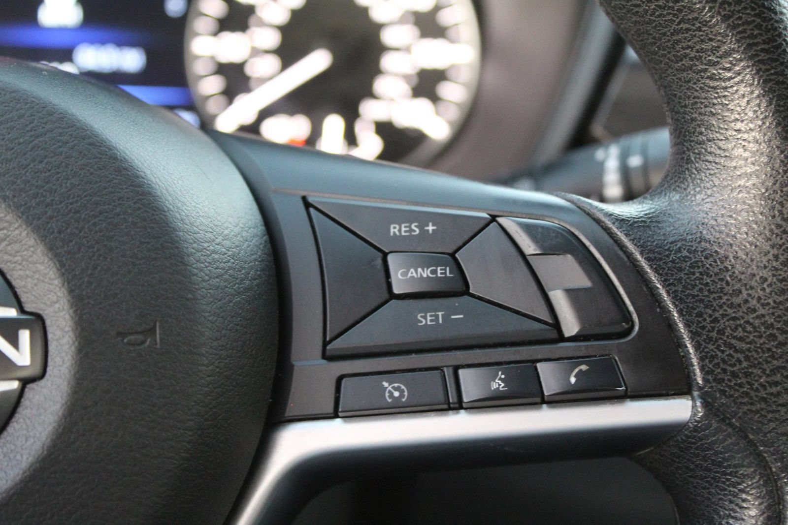 Used 2024 Nissan Altima 2.5 SV FWD image 17