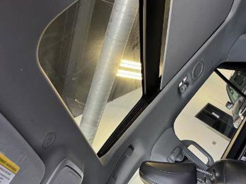 Certified 2021 Ford Explorer XLT w/ Equipment Group 202A image 35