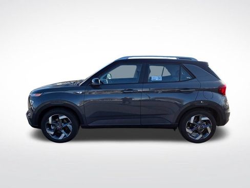 Used 2026 Hyundai Venue SEL FWD image 6