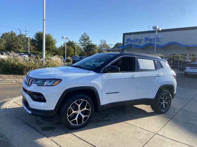 Used 2024 Jeep Compass Limited AWD/4WD image 6