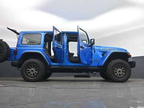 Used 2022 Jeep Wrangler Unlimited Rubicon w/ Trailer Tow Package AWD/4WD image 7