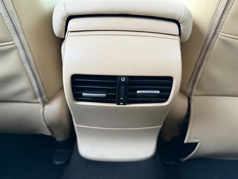 Used 2011 Honda Crosstour EX image 26