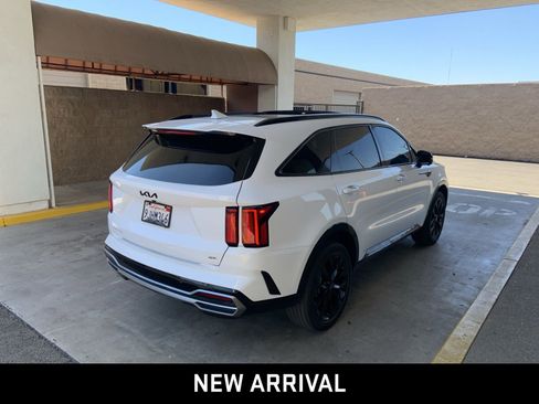 Used 2023 Kia Sorento SX image 4