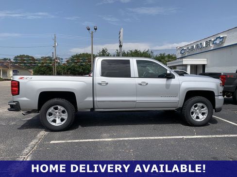 Used 2018 Chevrolet Silverado 1500 LT w/ All Star Edition image 12