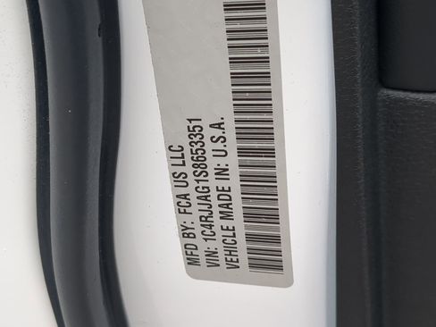 Used 2025 Jeep Grand Cherokee L Laredo image 64