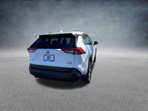 Used 2024 Toyota RAV4 XLE image 21