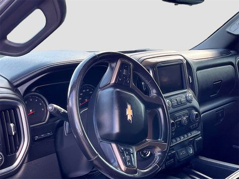 Used 2021 Chevrolet Silverado 1500 High Country w/ Technology Package image 9