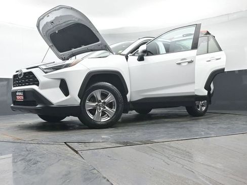 Certified 2022 Toyota RAV4 XLE w/ Convenience Package image 47