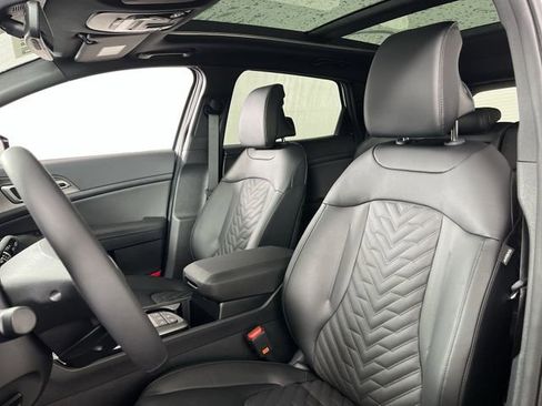 Certified 2026 Kia Sportage X-Line w/ X-Line Premium Package image 11