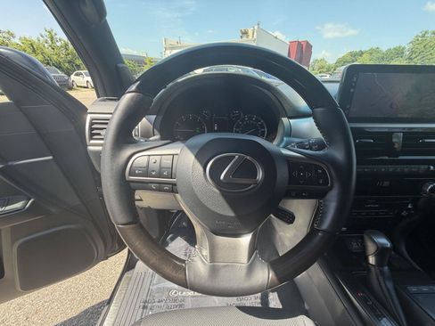 Used 2023 Lexus GX 460 Premium w/ Premium Package AWD/4WD image 17